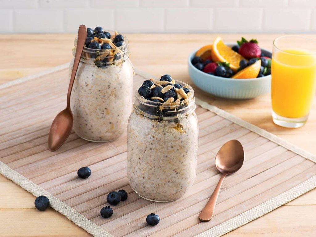 Overnight Oats With Coconut Milk And Chia Seeds - Meatless Monday